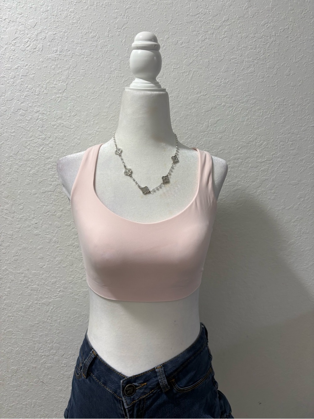 lululemon athletica Seamless Scoop Crop Tank - Pale Pink